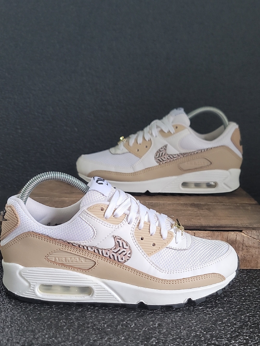 Nike Air Max 90 'United In Victory' "White/Hemp" Wmns 8.5 Ships Today - Picture 4 of 16